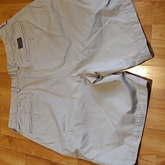 Gap shorts - Picture 3 of 3